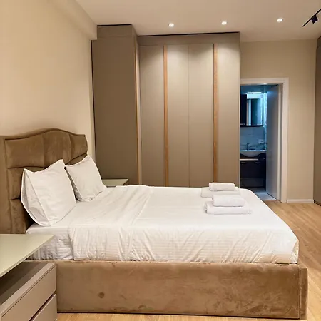 Blue Boutique 1 * Τίρανα