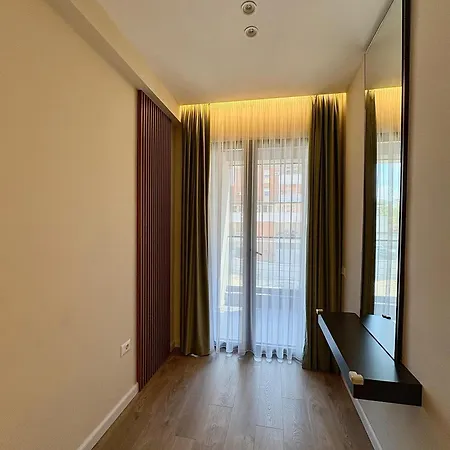 Blue Boutique 1 Τίρανα